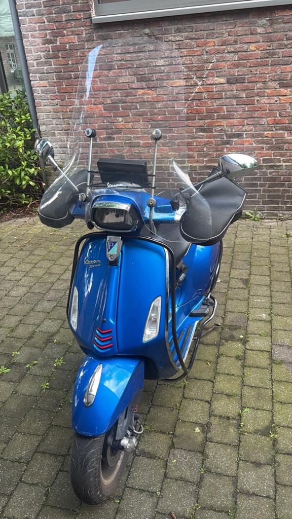 Vespa sprint 2016 A klasse, Fietsen en Brommers, Scooters | Vespa, Zo goed als nieuw, Ophalen