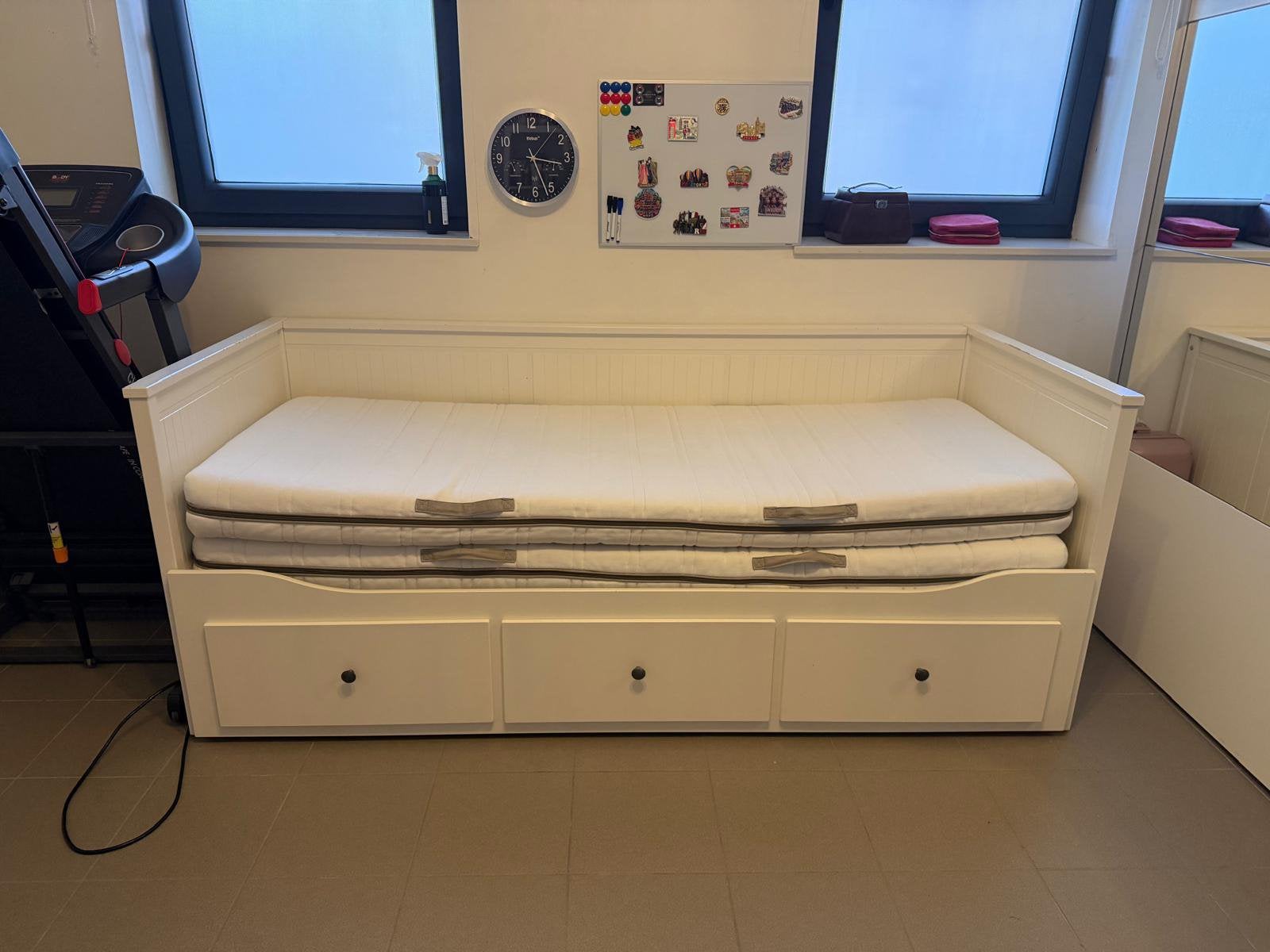 IKEA Bedbank HEMNES, Enlèvement, Comme neuf
