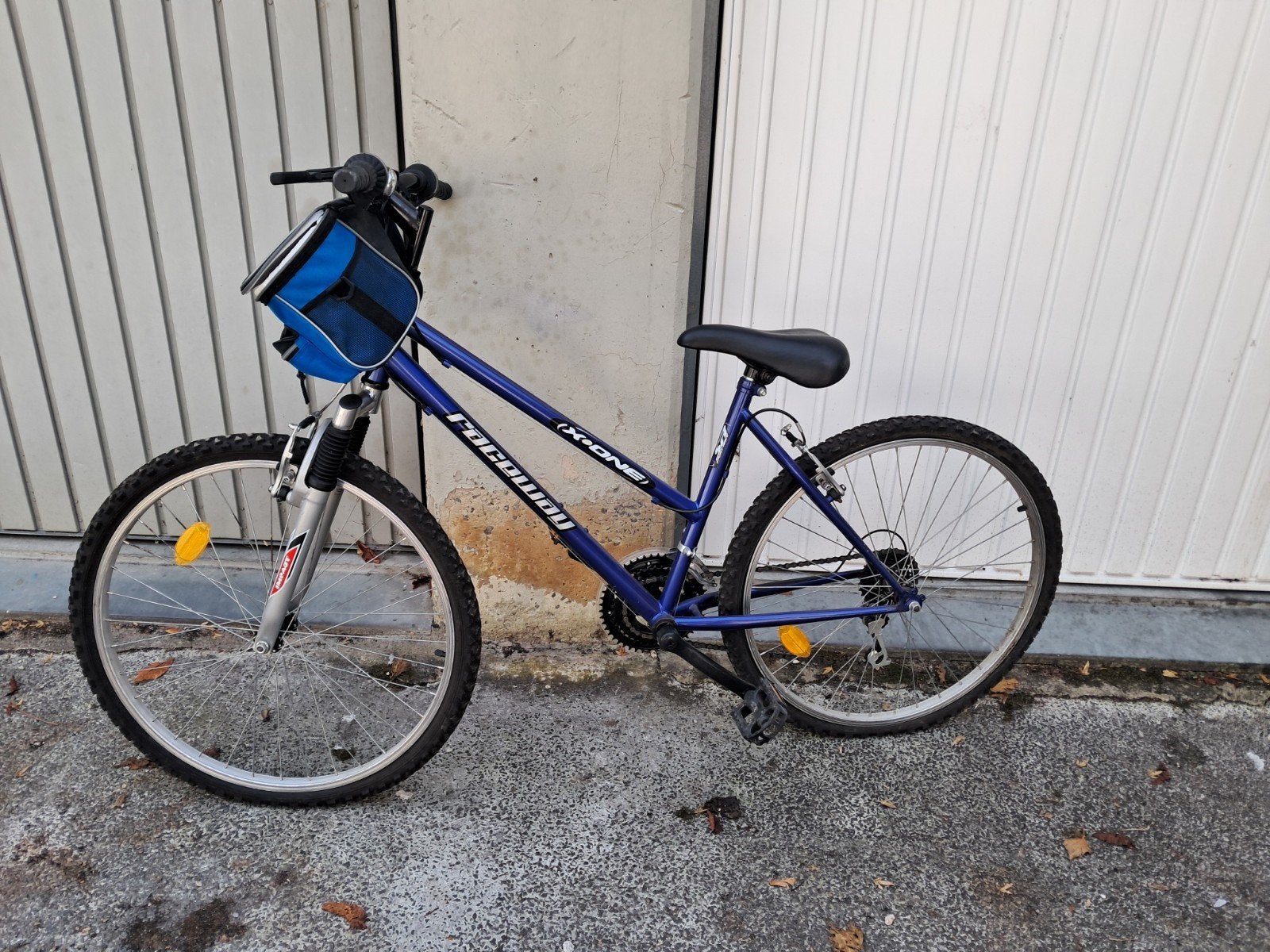 VTT bleu de la marque Raceway (modèle X-One), Frein sur jante, Moins de 47 cm, Enlèvement, Utilisé