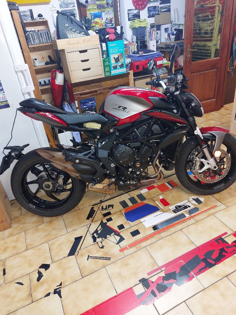 Moto MV AGUSTA Brutale 800 R, Motoren, Motoren | MV Agusta, Nieuw, Motorrijbewijs A, 3 cilinders, Meer dan 35 kW