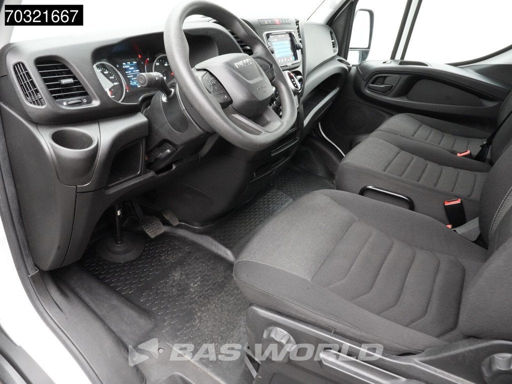 Iveco Daily 35S16 Automaat L3H2 160PK Airco Camera Parkeerse, Auto's, Automaat, Stof, Gebruikt, Euro 6