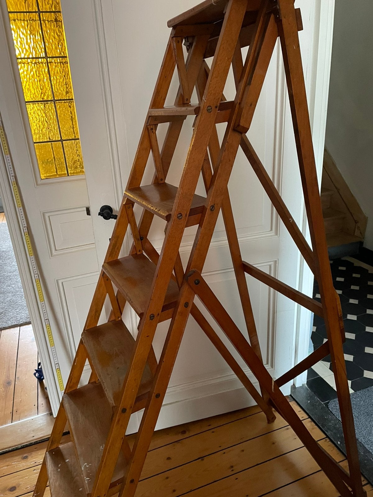 Oude houten ladder, Ophalen, Gebruikt, Ladder