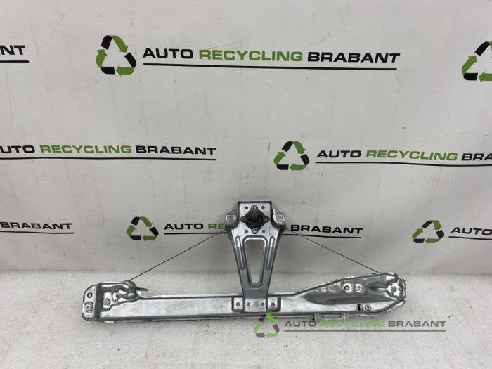 Mécanique vitre 4portes arrière gauche d'un Renault Clio, -, 3 mois de garantie, Utilisé, -