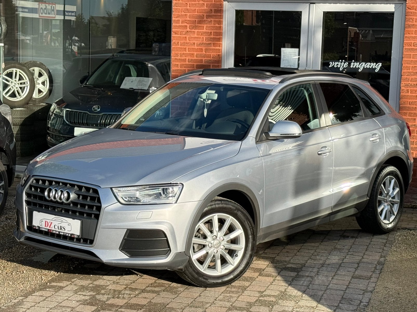AUDI Q3 S-TRONIC 1.4 TFSI 150CV |NAVIGATION| TOIT PANO |LED, Autos, Audi, Argent ou Gris, Achat, Entreprise, Garantie prolongée