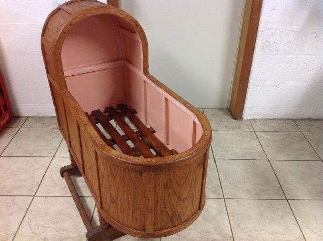 Lit bébé en bois (pièce unique), Enfants & Bébés, Berceaux & Lits, Enlèvement, Utilisé, Berceau