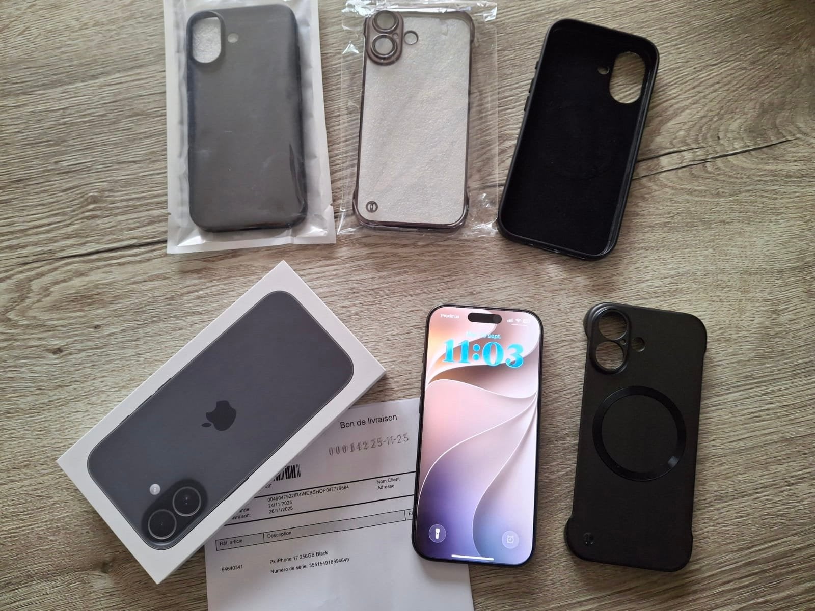 Iphone 17 Noir + 5 coque, Télécoms, IPhone 17, Noir, Comme neuf, Enlèvement