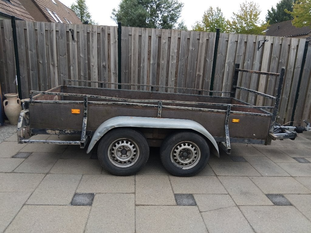 Aanhangwagen, Enlèvement, Utilisé