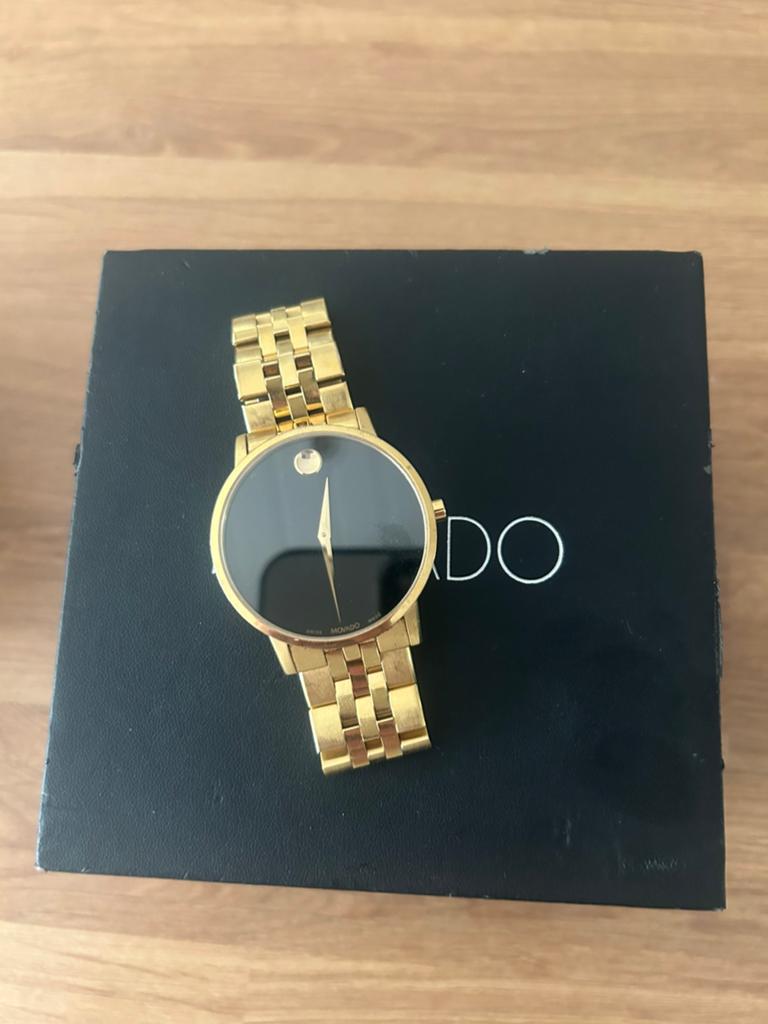 Movado MUSEUM CLASSIC doré, Ophalen of Verzenden, Zo goed als nieuw