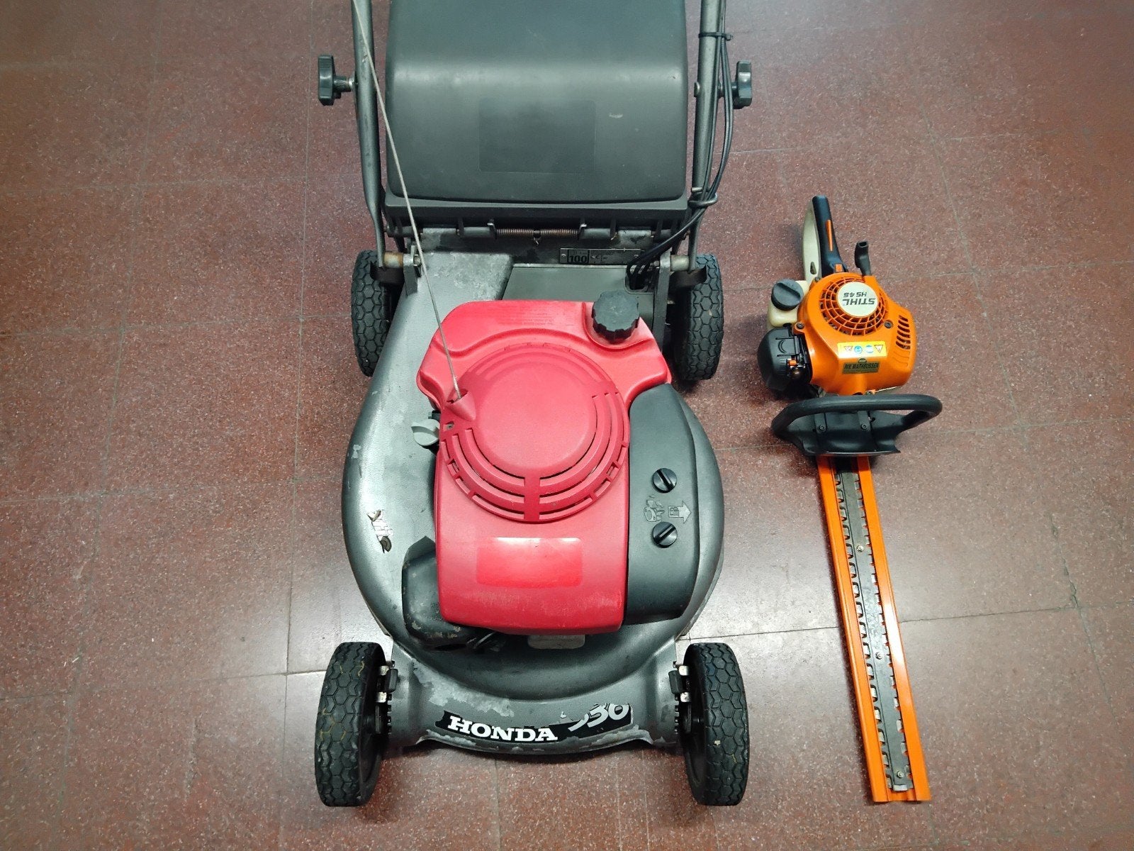 Honda grasmaaier hrd536h en stilh heggenschaar HS 45, Tuin en Terras, Ophalen, Cirkelmaaier, Honda, Gebruikt