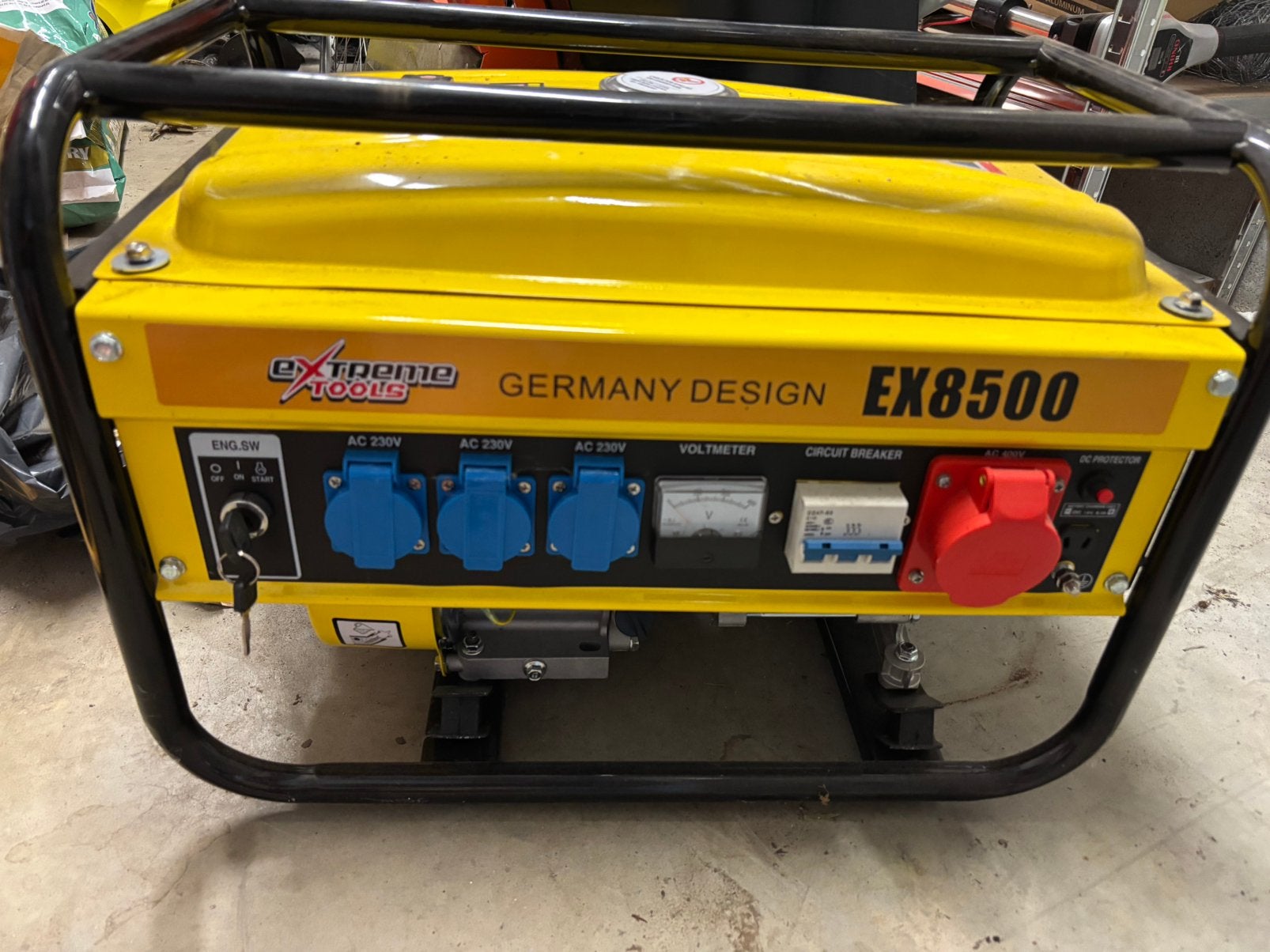 Generator nieuw, Doe-het-zelf en Bouw, Aggregaten, Ophalen, Zo goed als nieuw