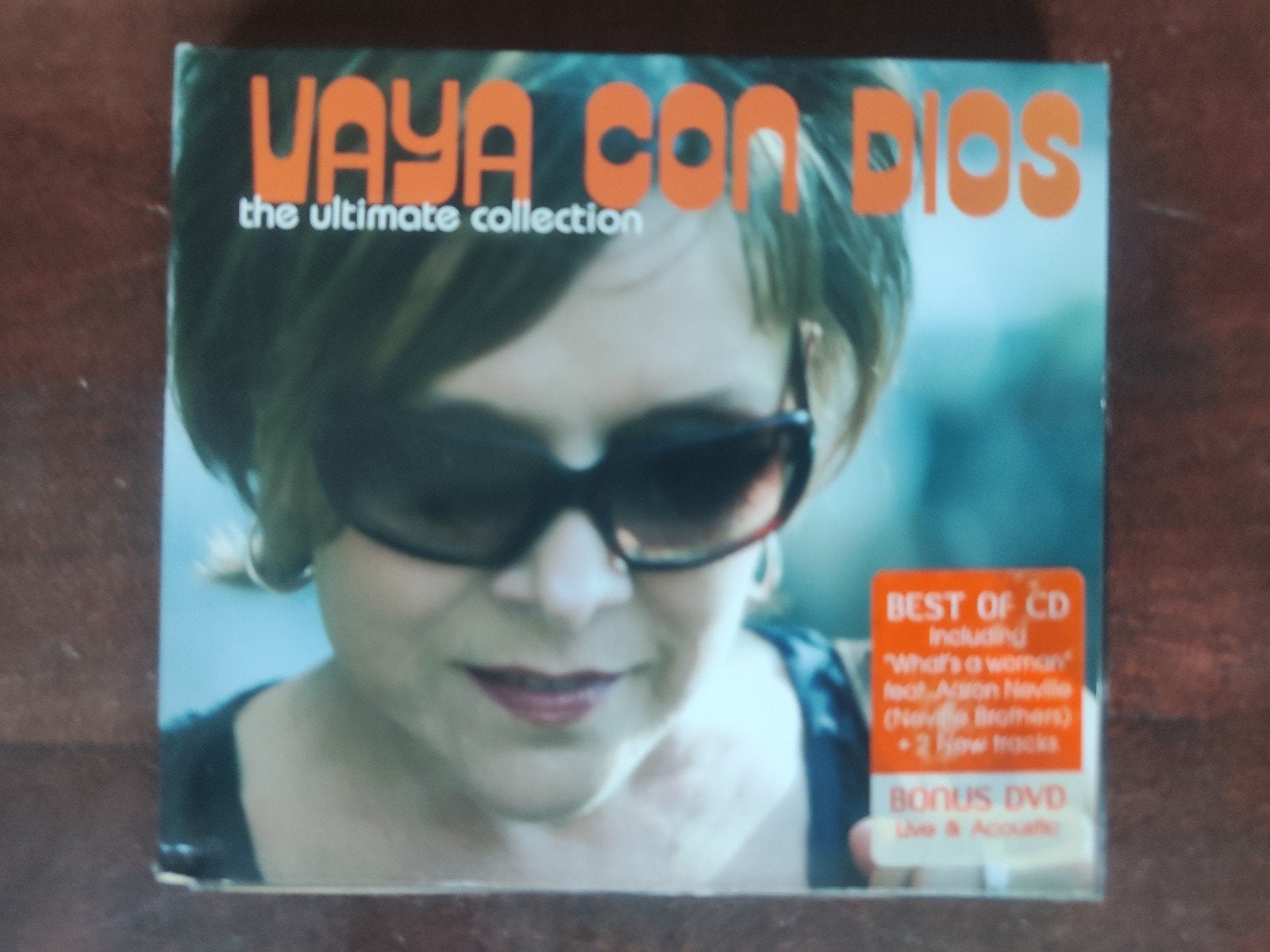 CD + DVD : VAYA CON DIOS - THE ULTIMATE COLLECTION, Ophalen of Verzenden, Zo goed als nieuw