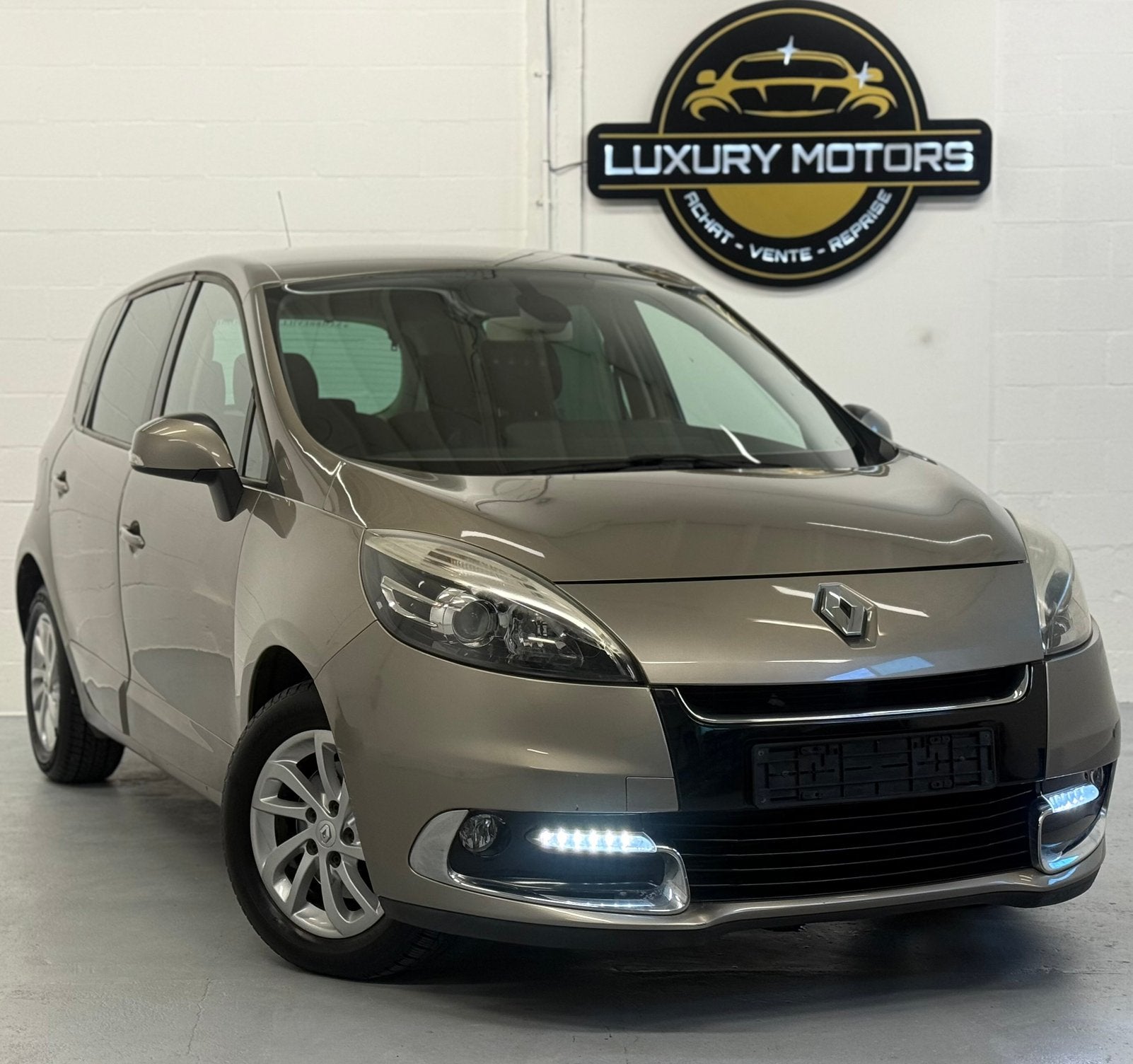RENAULT SCENIC 2015 1.4 ESSENCE FAIBLE KM FULL 1ER PROPRIO, Autos, Cuir, Achat, Feux de virage, Entreprise