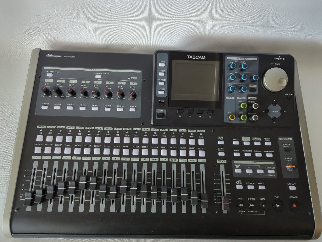 TASCAM DP-24SD 24-sporen Portastudio, Musique & Instruments, Équipement Midi, Enlèvement ou Envoi, Comme neuf