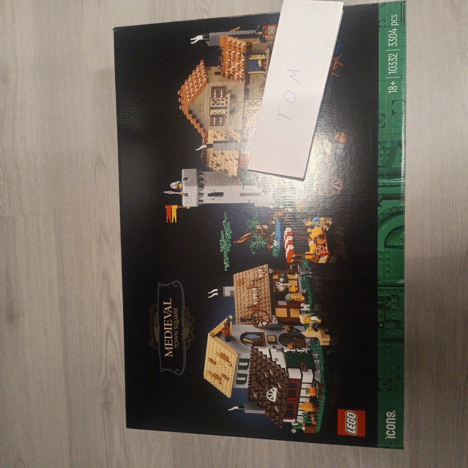 Lego 10332 Medieval town square, Enlèvement