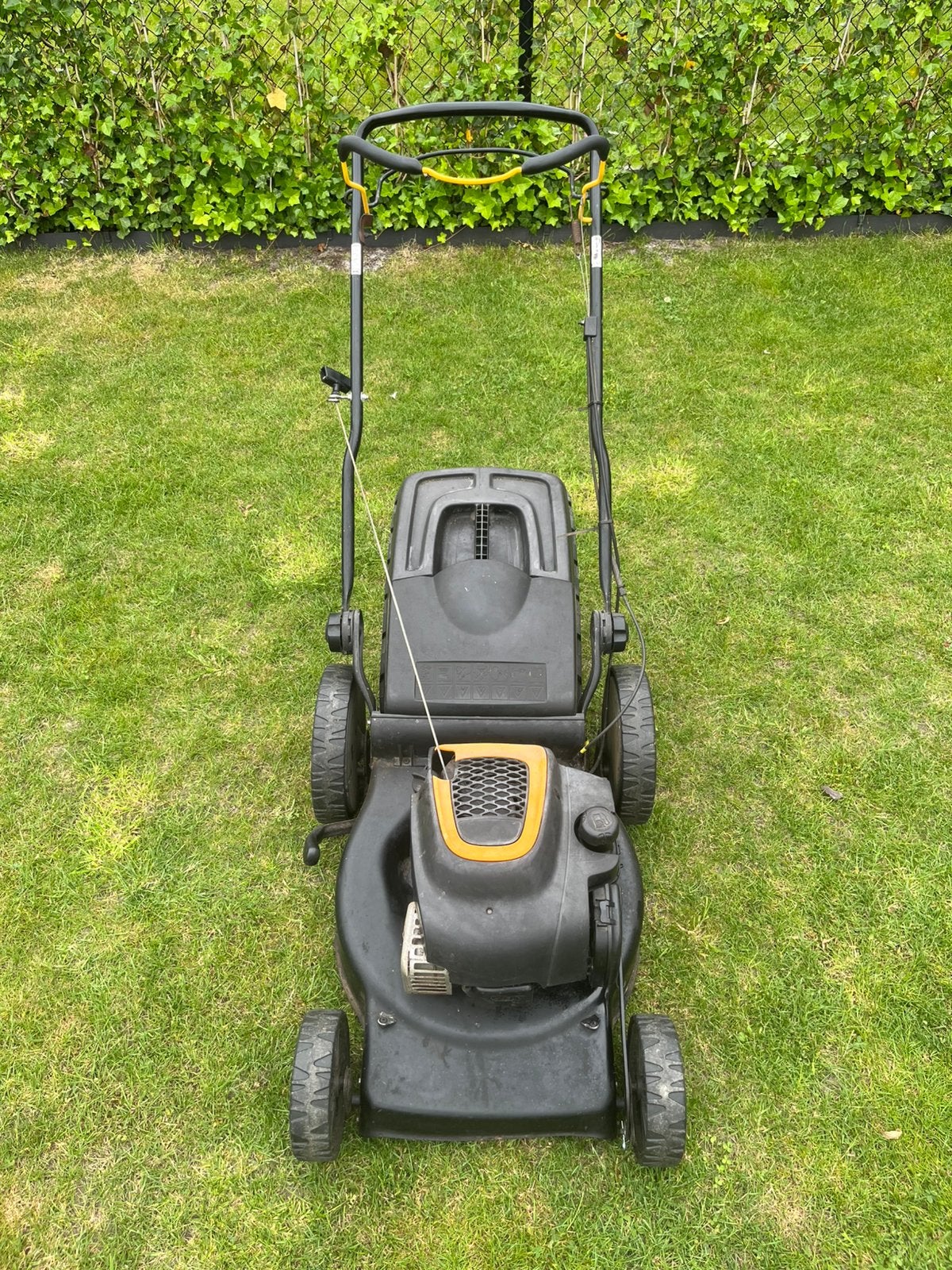 Benzine grasmaaier mcculloch, Enlèvement, Utilisé, 40 à 49 cm, Tondeuses à gazon à essence