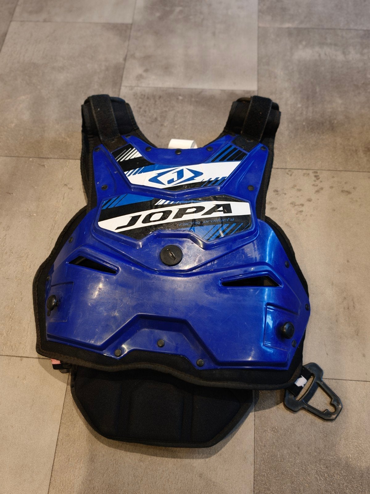 Jopa bodyprotector, Motoren, Ophalen