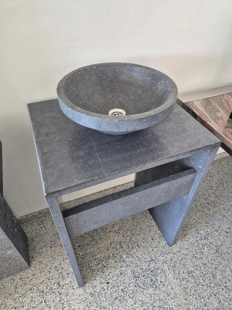 Lavabo et vasque en pierre bleue Belge, Enlèvement, Comme neuf, Pierre, Lavabo