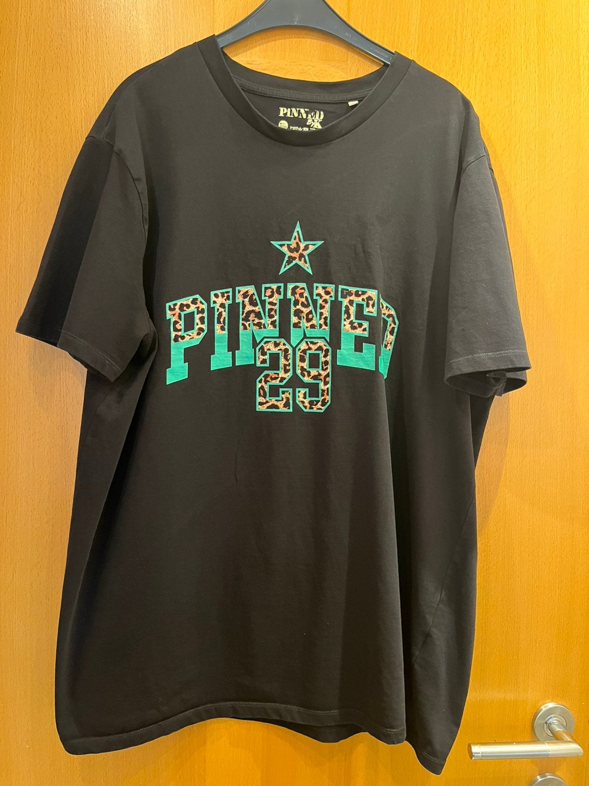 T shirt pinned by K maat 3xl, Ophalen of Verzenden, Zo goed als nieuw