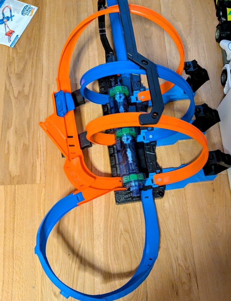 Hotwheels + voitures, Enfants & Bébés, Jouets | Circuits, Électrique, Enlèvement, Hot Wheels, Avec looping
