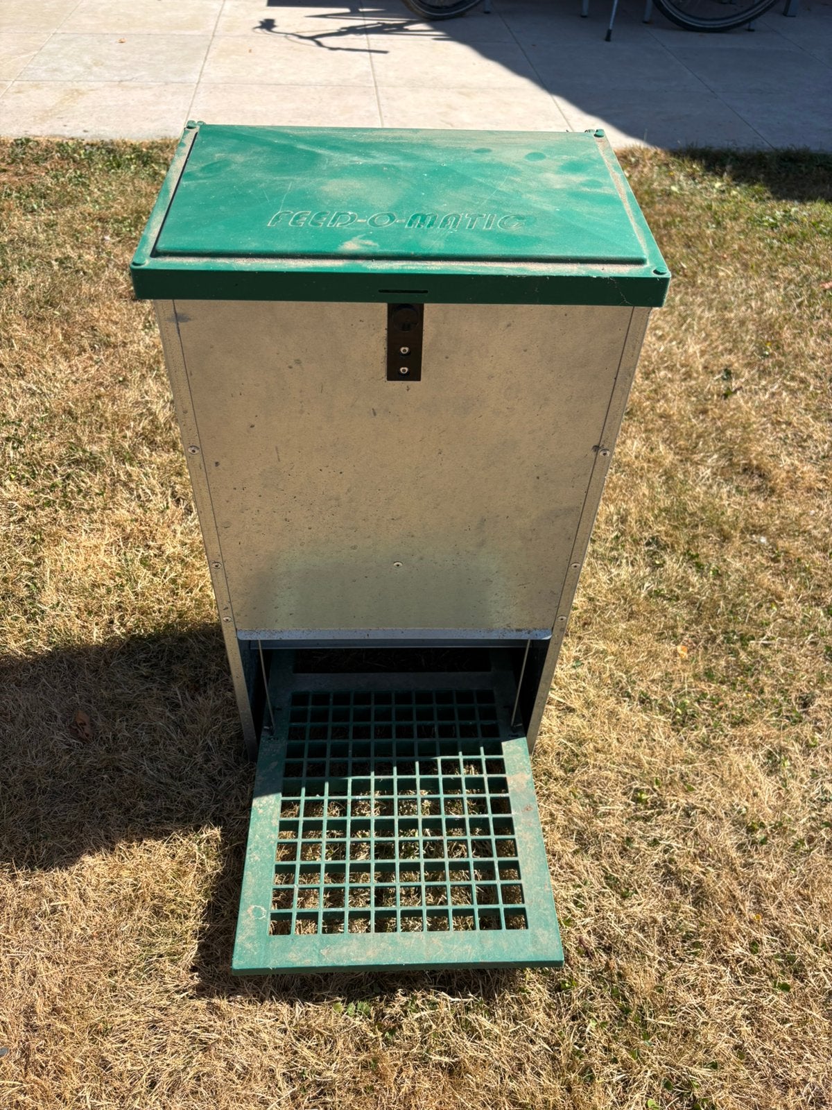 Feedomatic Automatische voerbak 20kg, Ophalen, Gebruikt, Drinken en Voederen