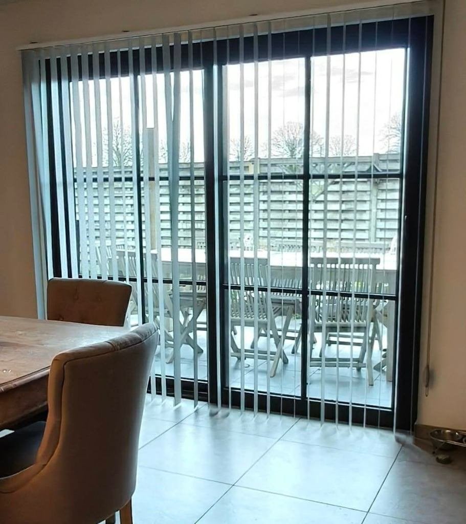 Stores verticaux Louverdrape 2 x 68 cm, 68 cm, Protection solaire, Comme neuf, Enlèvement