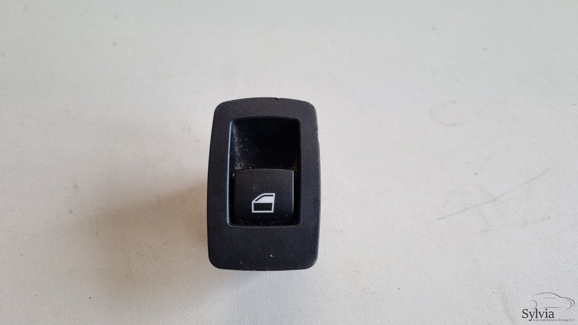 Raam ruit bediening schakelaar achter  BMW 1 / 3 /4 /  X1 /, Gebruikt, -, -, Ophalen of Verzenden