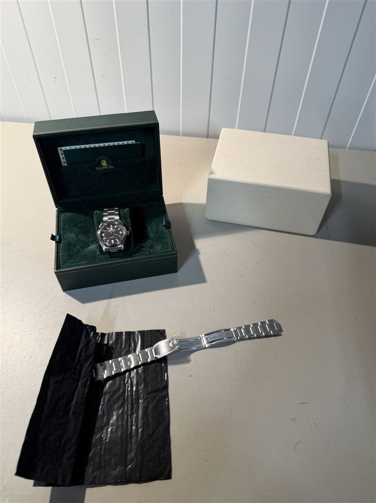 BAPE Explorer Militaire Stijl Horloge - Gebruikt - In Doos, Enlèvement ou Envoi, Comme neuf