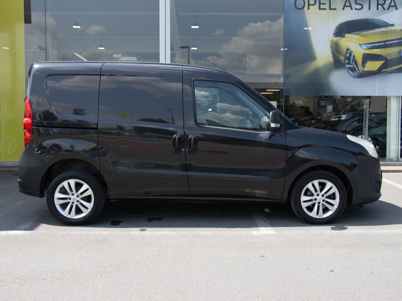 Opel Combo Van 1.3d MT5 95pk, Autos, Camionnettes & Utilitaires, 0 kg, Achat, https://public.car-pass.be/vhr/b6910e51-f93a-4a8e-9f9f-f3f2a56f01f5