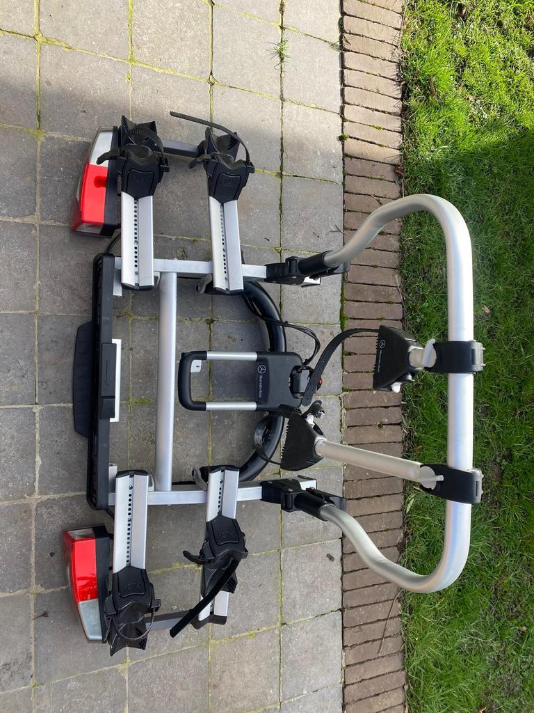 Fietsenrek Mercedes Benz, Auto diversen, Fietsendragers, Ophalen, Zo goed als nieuw