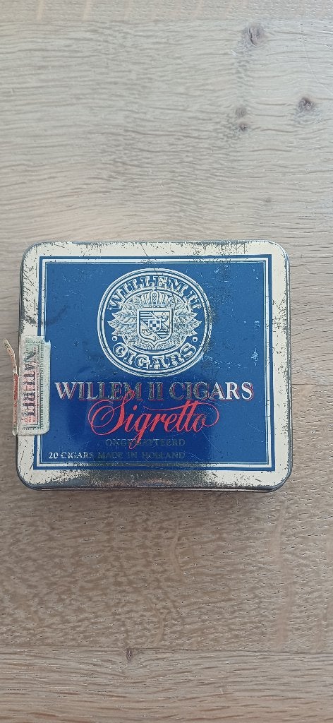 Vintage, metalen Willem II Cigars "Sigretto" sigarenblikje, Verzamelen, Rookartikelen, Aanstekers en Luciferdoosjes, Gebruikt