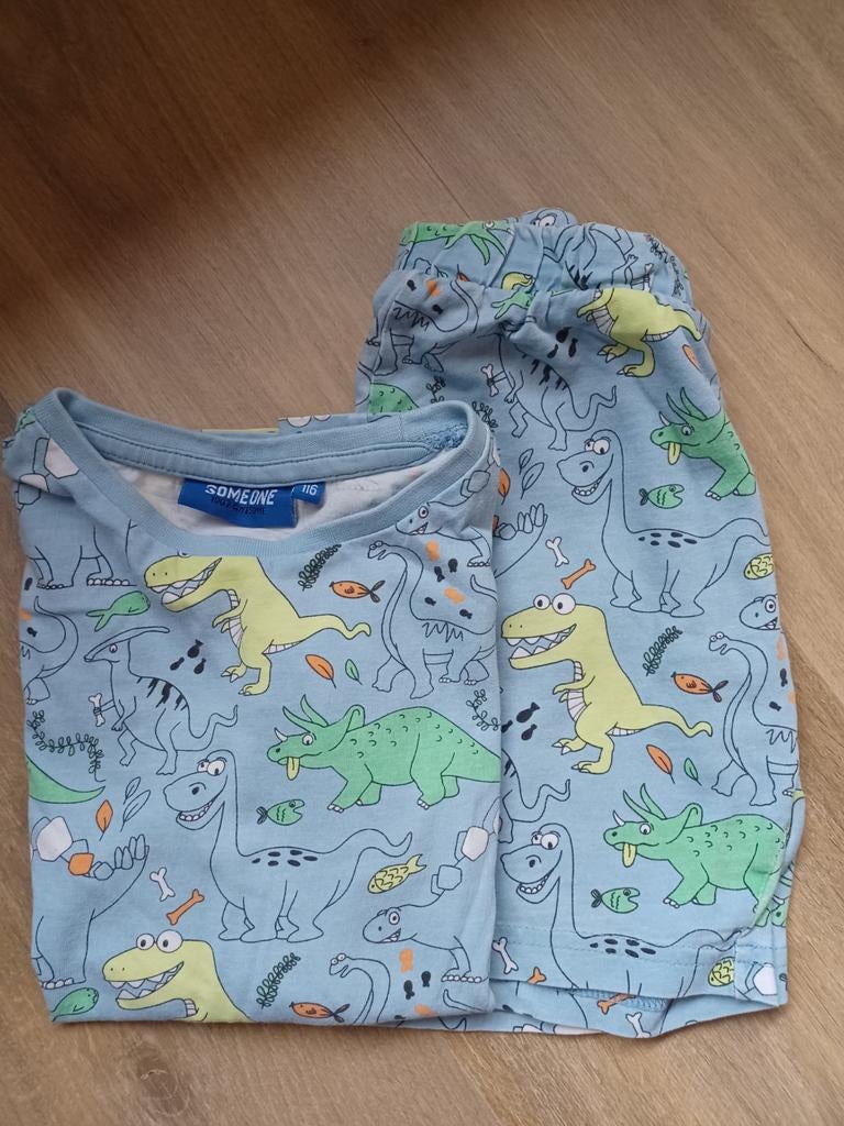 Pyjama maat 116, Garçon ou Fille, Enlèvement ou Envoi, Vêtements de nuit ou Sous-vêtements, Someone