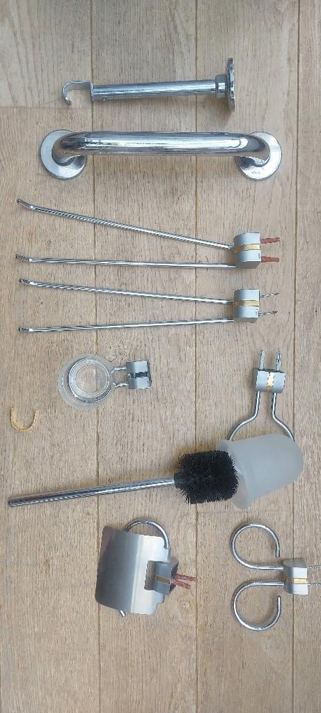Badkamer accessoires, Huis en Inrichting, Ophalen, Gebruikt, Grijs, Handdoekenrek