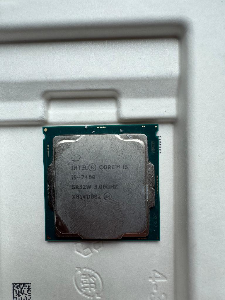 Intel Core i5-7400 + stock cooler — LGA 1151, werkend, Computers en Software, Processors, Gebruikt, Ophalen