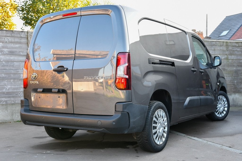 Toyota ProAce City 1.5 D4D*AC*TVA*CarPlay*, Auto's, Voorwielaandrijving, Dealer onderhouden, 1498 cc, Euro 6