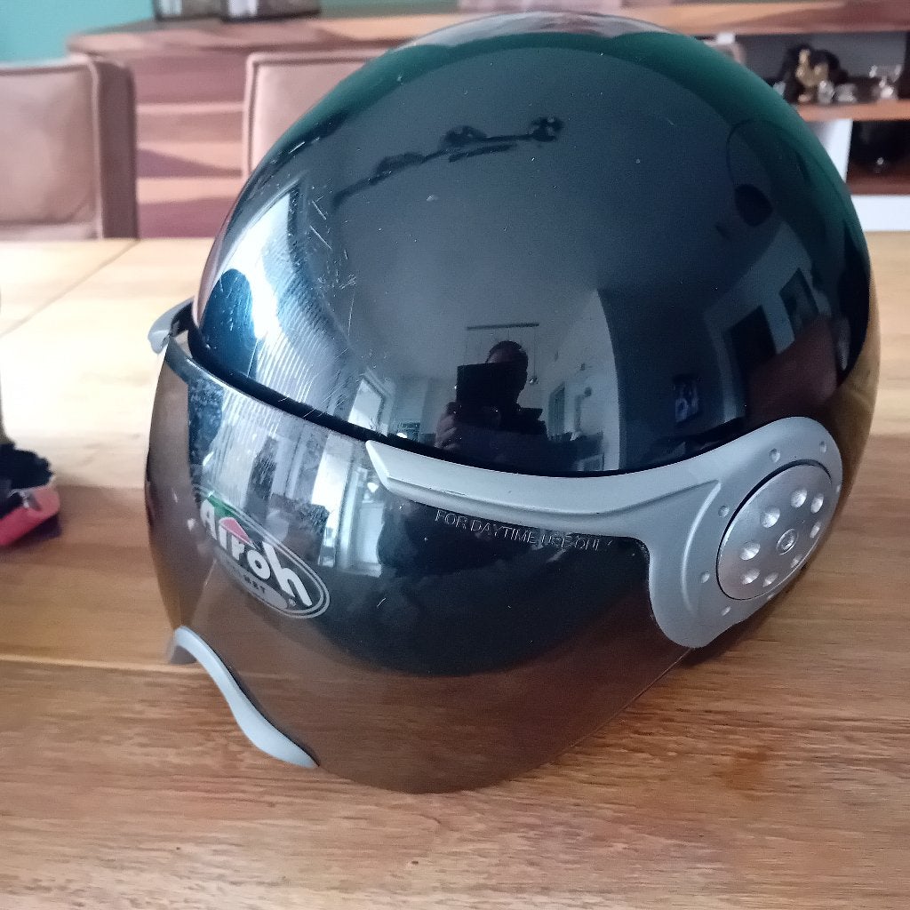 Airoh  naked helm jet m zeer goee staat m, Motoren, M, Jethelm, Nieuw zonder kaartje, Ophalen
