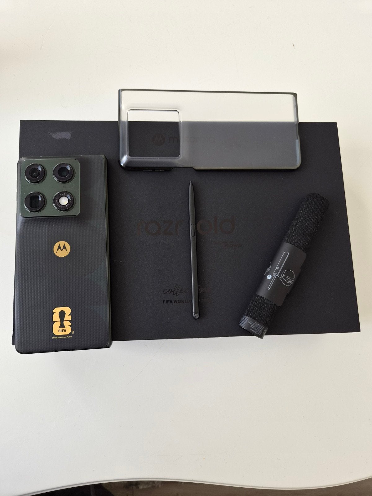 Motorola Razr Fold (512GB +16GB ram) + Pen (FIFA edition), Ophalen of Verzenden