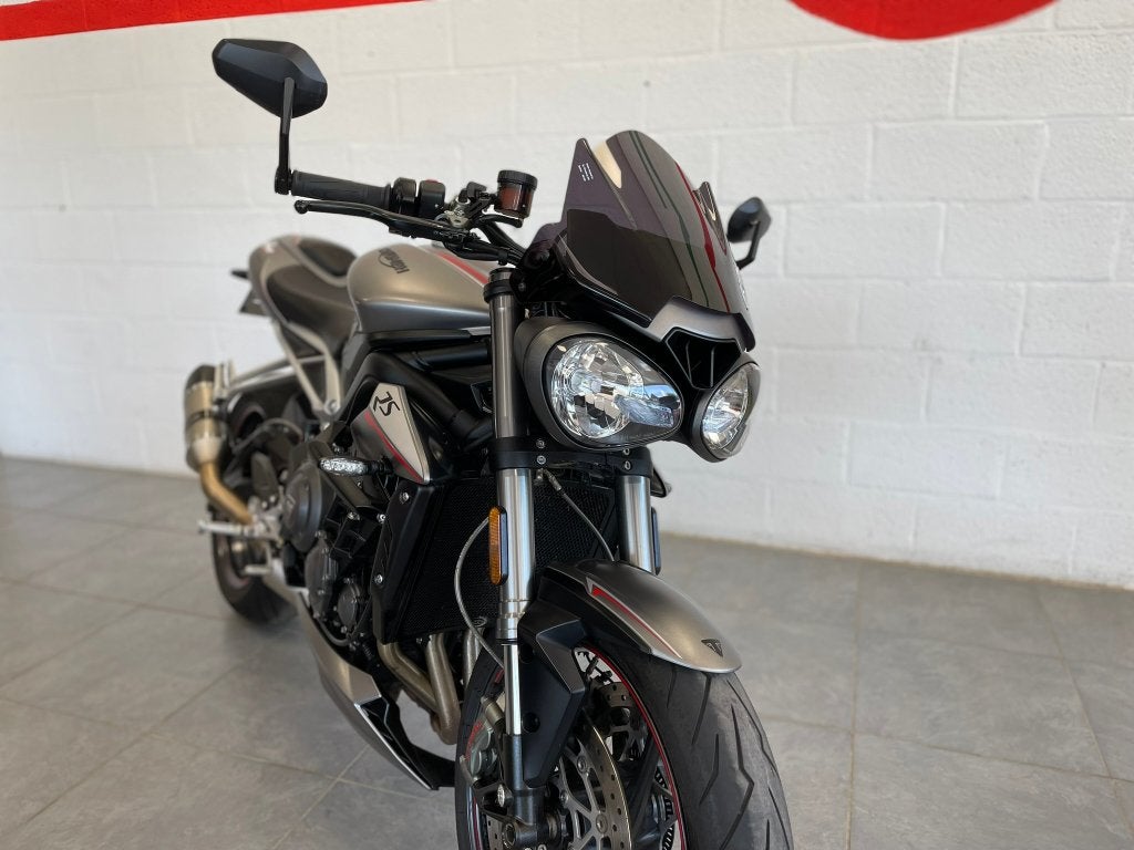 Triumph street triple 765 R, Entreprise, Occasion, 3 cylindres, 765 cm³