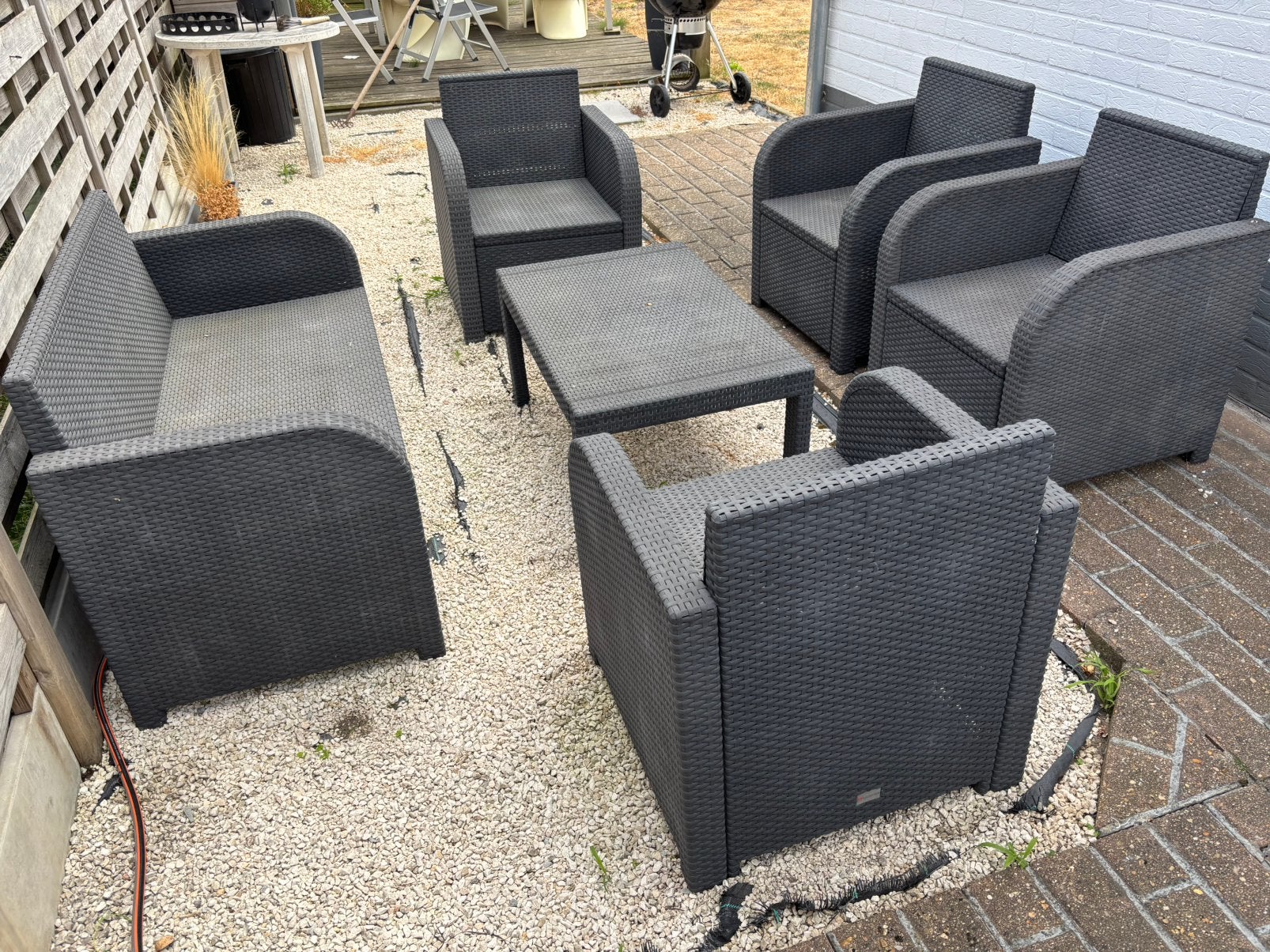 Loungeset tuin (4 stoelen, 2-zitsbank + tafel) incl. kussens, Tuin en Terras, Tuinsets en Loungesets, Gebruikt, Loungeset, Kunststof