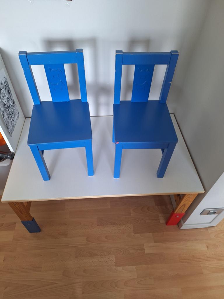 Kleutertafel met 2 stoelen, Kinderen en Baby's, Kinderkamer | Tafels en Stoelen, Ophalen, Stoel(en)