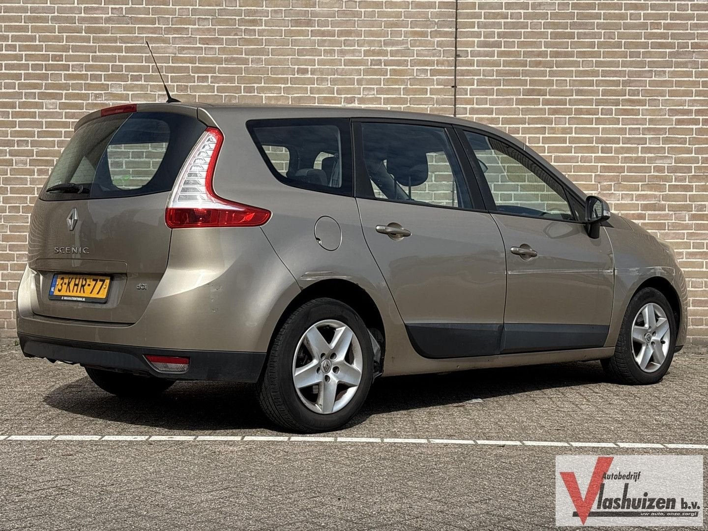 Renault Grand Scenic 1.5 dCi Express. 7p. | Climate | Cruise, Auto's, Renault, Monovolume, Zwart, Bruin, Bedrijf