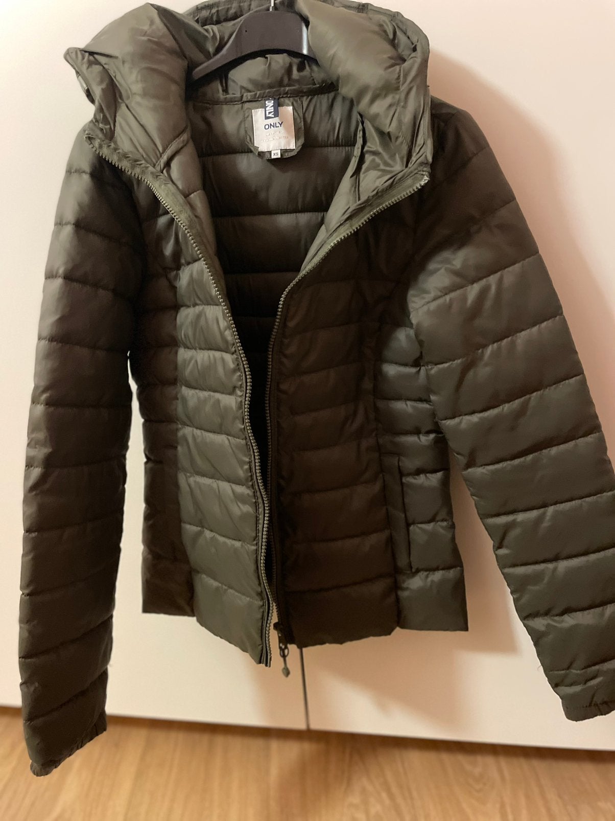 Khaki regenjas, Ophalen of Verzenden, Zo goed als nieuw, Maat 34 (XS) of kleiner, Overige kleuren