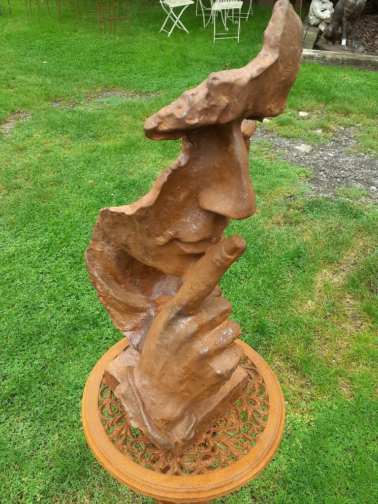 Superbe statue en fonte (le chut ,60 cm de hauteur)., Jardin & Terrasse, Enlèvement, Neuf, Autres matériaux, Homme