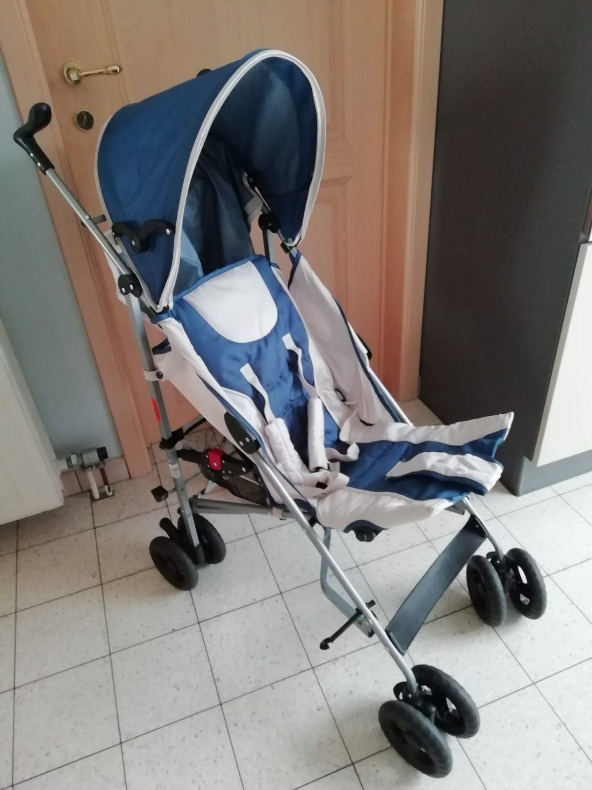 Kinder buggy kleur blauw, Kinderen en Baby's, Buggy's, Ophalen