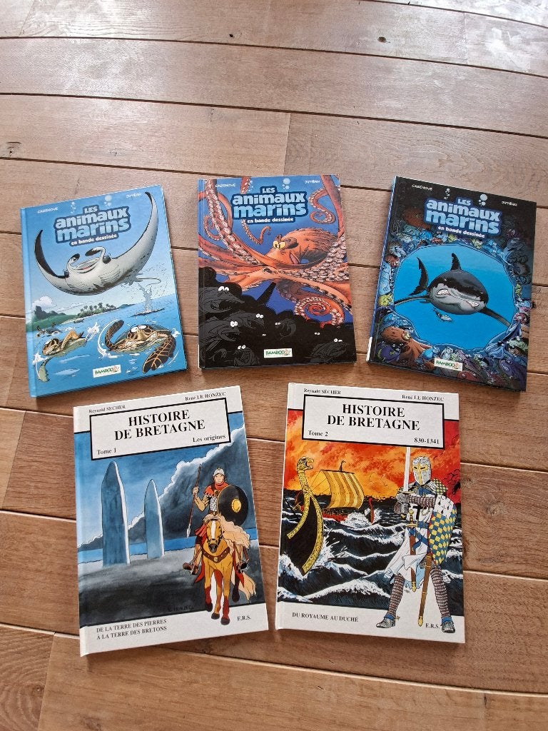 5 Bd Marine Animals (3) en geschiedenis van Bretagne (2), Ophalen, Zo goed als nieuw