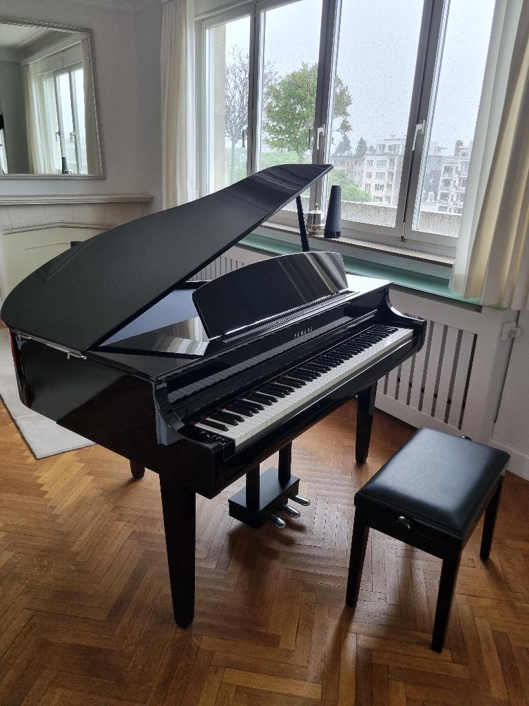 Piano Yamaha Clavinova, Muziek en Instrumenten, Piano's, Ophalen, Zwart, Digitaal, Zo goed als nieuw