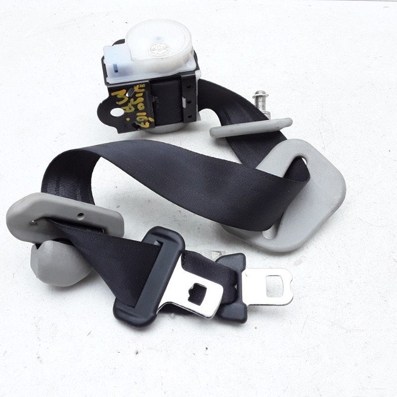 CEINTURE DE SECURITE ARRIERE CENTRALE Sirion 2 (M3), Utilisé, Daihatsu