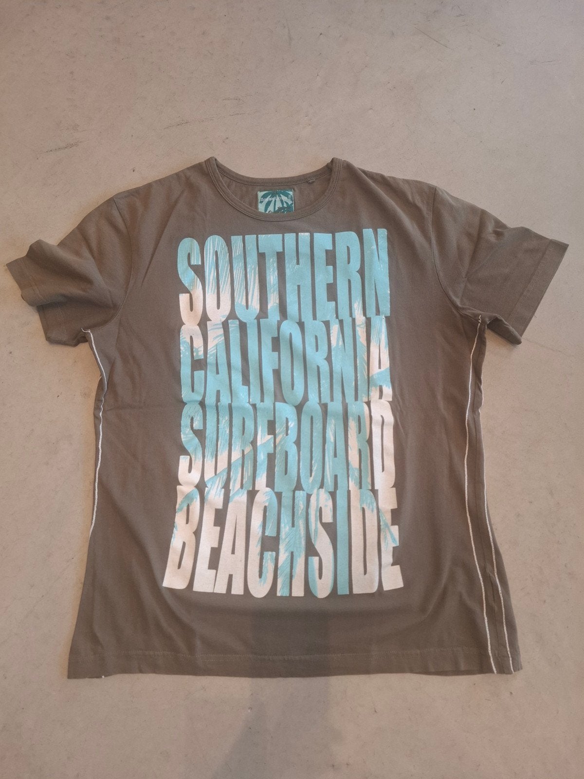 T-shirt kaki bleu ciel surfboard XL, Enlèvement ou Envoi, Taille 56/58 (XL), Comme neuf, Angelo Litrico de C&A