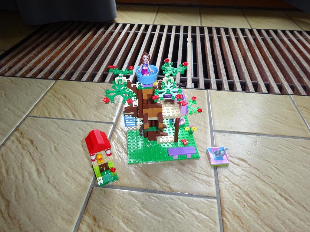 Lego friends boomhut, Kinderen en Baby's, Speelgoed | Duplo en Lego, Lego, Friends, Ophalen of Verzenden, Zo goed als nieuw
