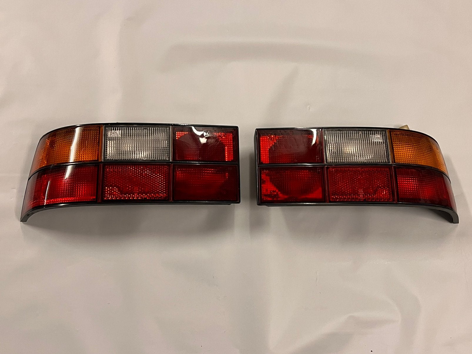 Feux arrières gauche et droit Porsche 944 924, Autos : Pièces & Accessoires, Enlèvement ou Envoi, Porsche