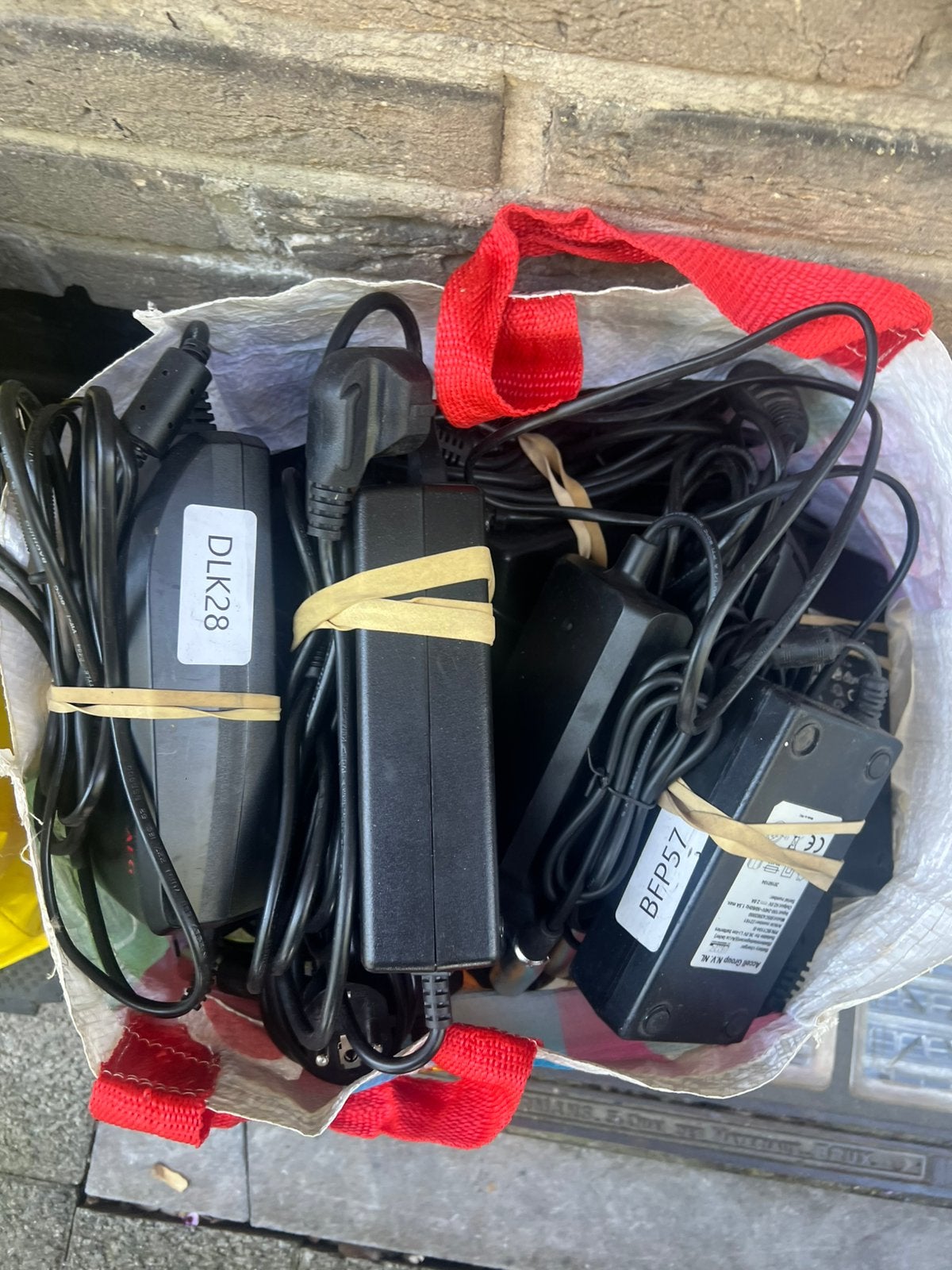Chargeurs de vélos électriques, Vélos & Vélomoteurs, Accessoires vélo | Batteries de vélo, Enlèvement, Comme neuf